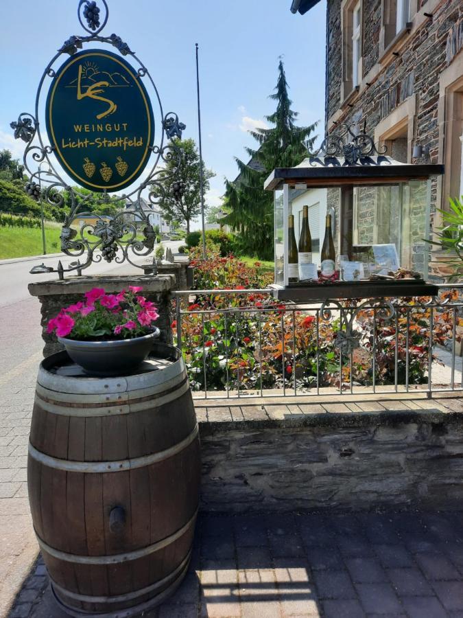 Weingut Licht-Stadtfeld Brauneberg Buitenkant foto